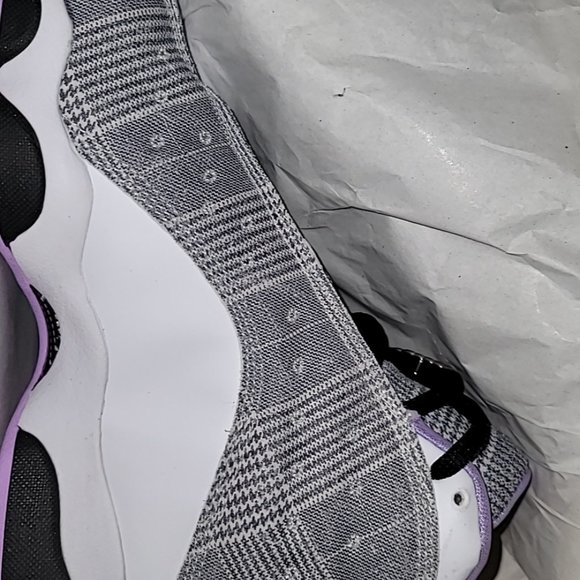 Shoes - Picture 8 of 9